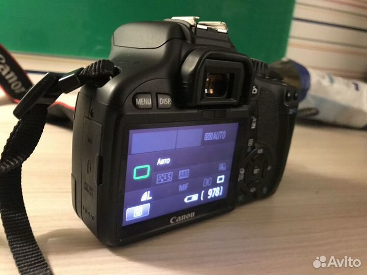 Зеркальный фотоаппарат Canon EOS 550D Kit 18-55