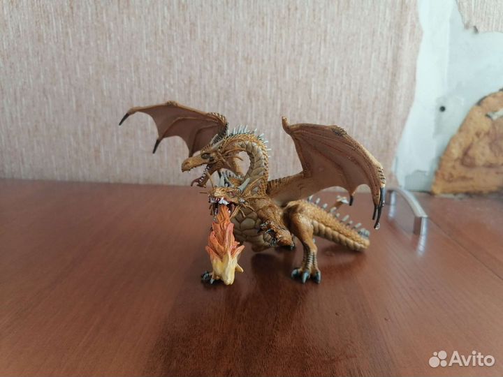 Papo золотой дракон