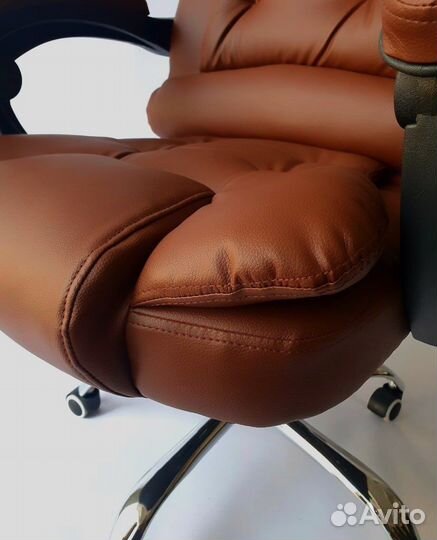 Офисное кресло