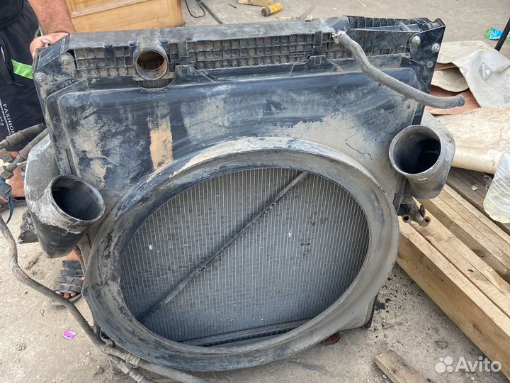 Радиатор охлаждения мерседес актрос интеркулер