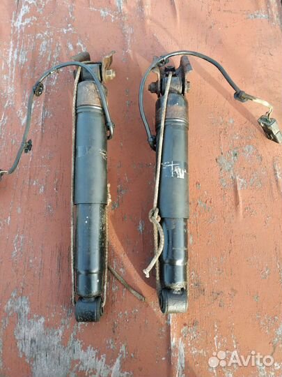 Амортизаторы задние с регулируемой жёсткостью Пежо