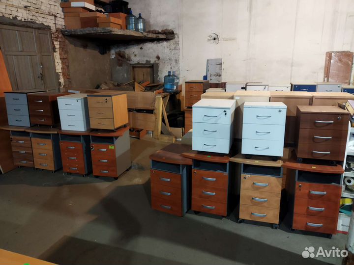 Приставная тумбочка