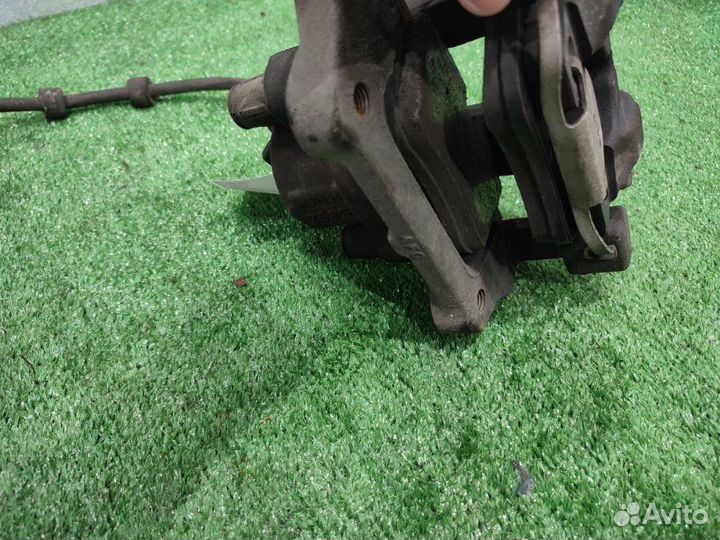 Суппорт тормозной передний правый Bmw 320I F30