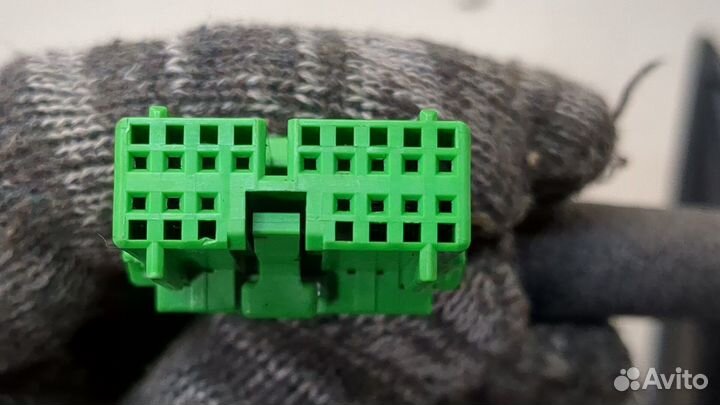 Зеркало боковое левое Volvo S80