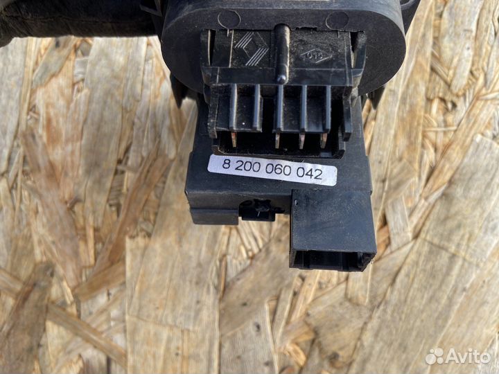 Блок кнопок Renault Symbol