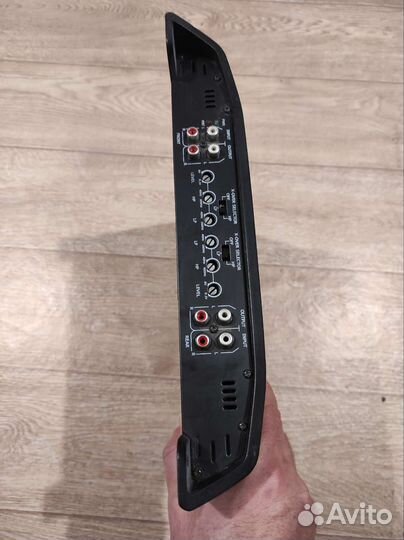 Автомобильный усилитель calcell