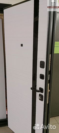 Дверь входная металлическая