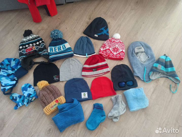 Шапки шарфы носки на мальчика 3-7 лет
