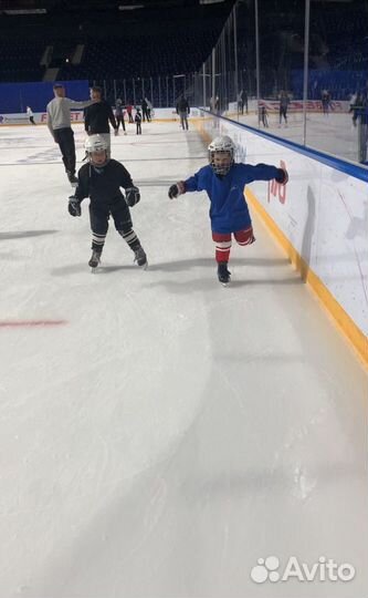 Тренер по катанию на коньках