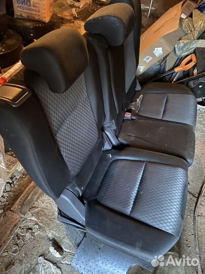 Сиденья mitsubishi outlander 3