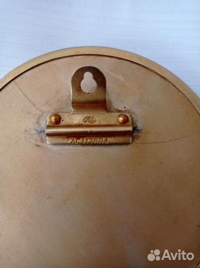 Медаль настольная