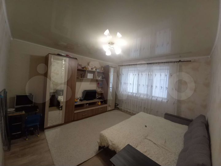 2-к. квартира, 40 м², 1/4 эт.