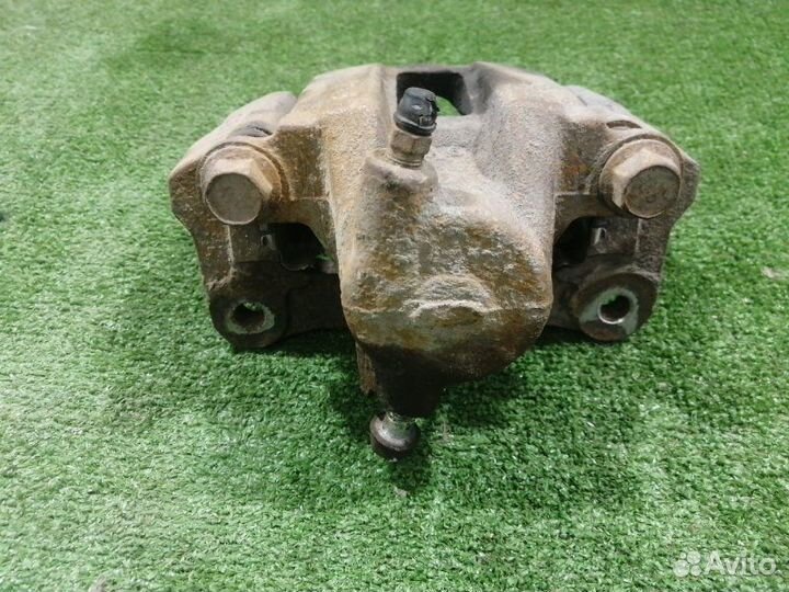 Суппорт задний правый Toyota Land Cruiser Prado