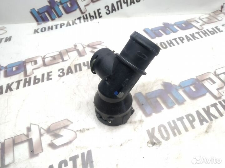 Фланец радиатора Volkswagen Golf 6 2.0 TSI ccza