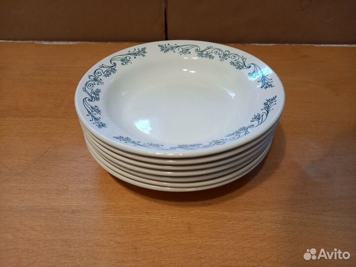 Тарелки суповые глубокие новые