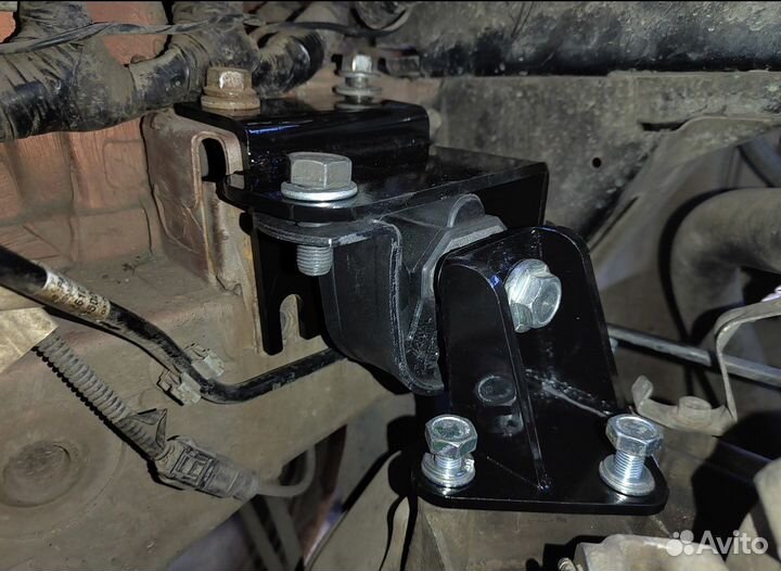 Левая опора двигателя LADA vesta тюнинг