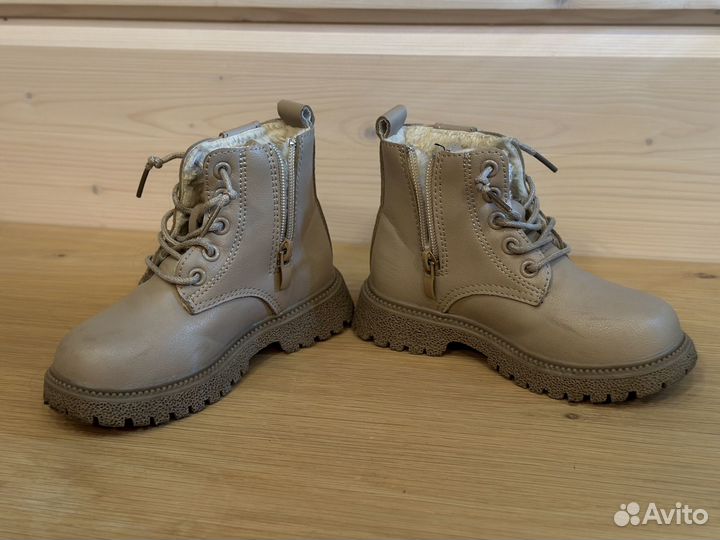 Ботинки демисезонные на меху размер 28