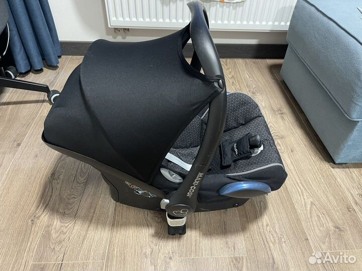 Автолюлька maxi cosi cabriofix + крепления bugaboo