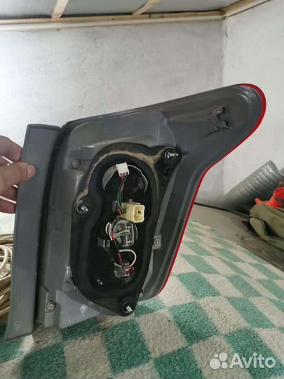 Задний фонарь тойта филдер