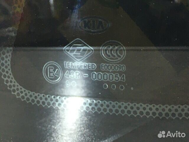 Форточка правая KIA RIO 3 рест 1.4 AT хетчбэк