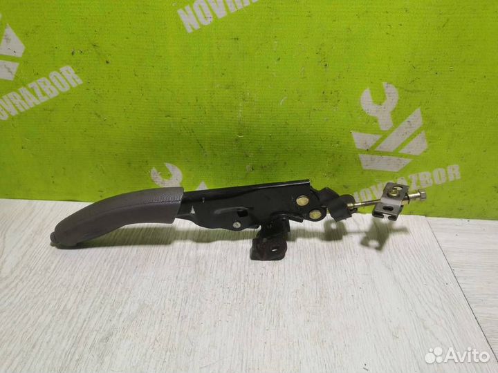 Рычаг стояночного тормоза Хендай Акцент 2