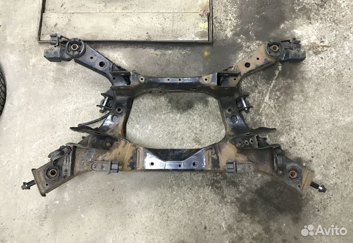 Подрамник задний Infiniti G25 в кузове V36