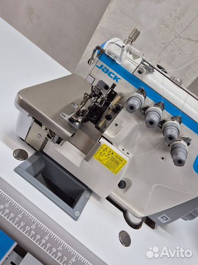 Оверлок Jack E4S-4-M03/333/Н/М