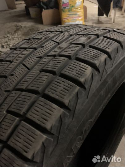 Yokohama Ice Guard IG30 215/60 R17