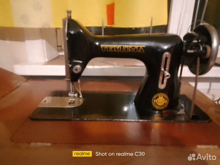 Швейная машина textima