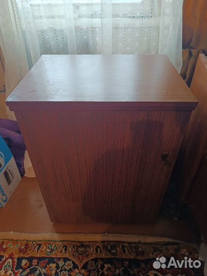 Машина швейная Чайка ножная