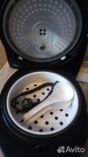 Мультиварка Polaris PMC 0469D новая