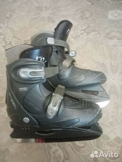 Коньки хоккейные