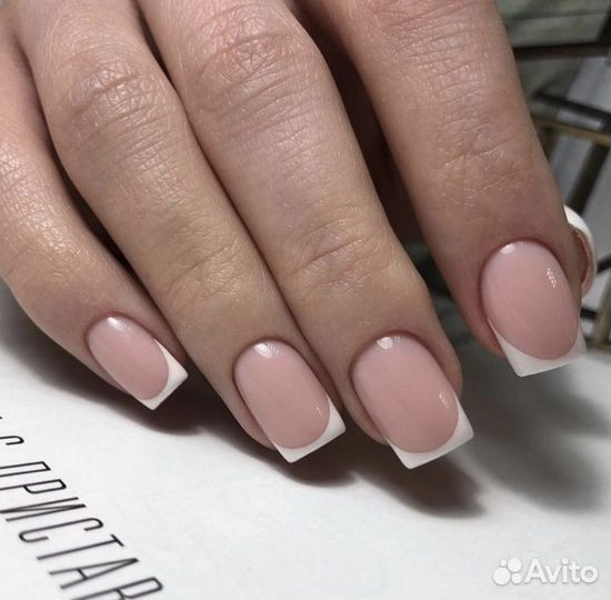 Наращивание ногтей, педикюр