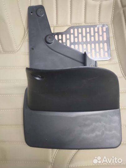 Брызговики land cruiser100