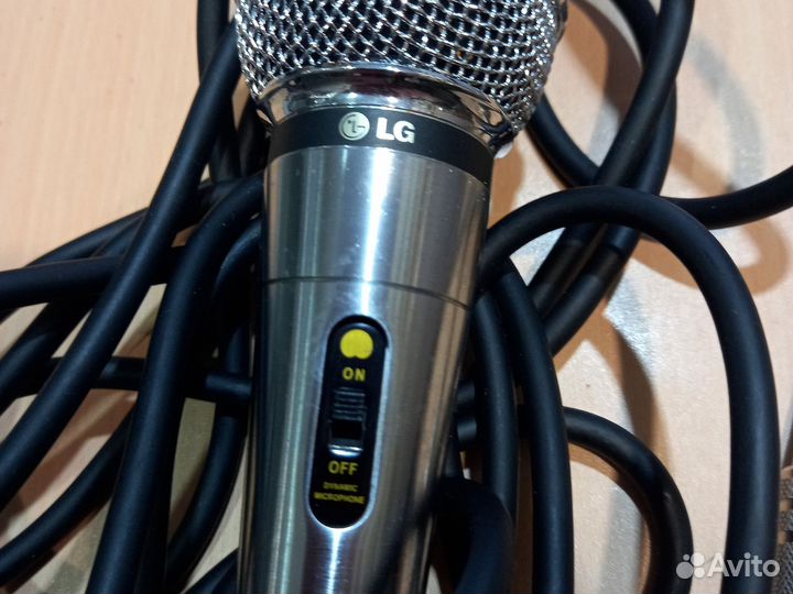 Микрофон LG динамический