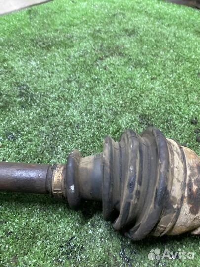 Привод передний левый Renault Sandero хетчбэк 1.6