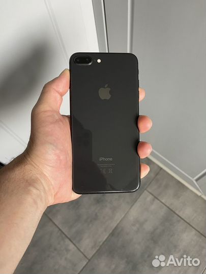 iPhone 8 Plus, 64 ГБ