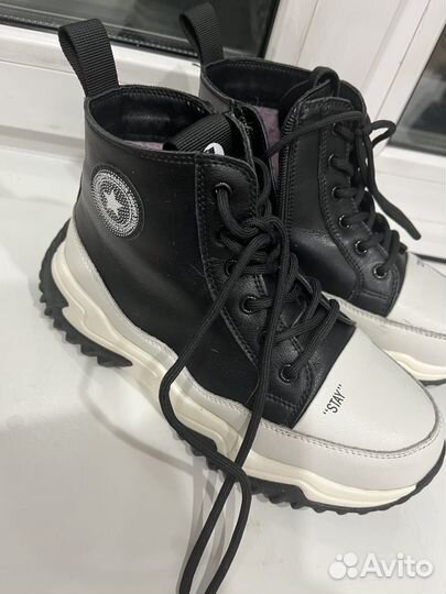 Ботинки демисезонные для девочки 35-36