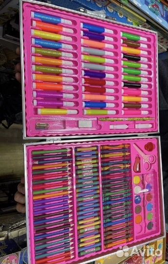 Набор для рисования в чемодане