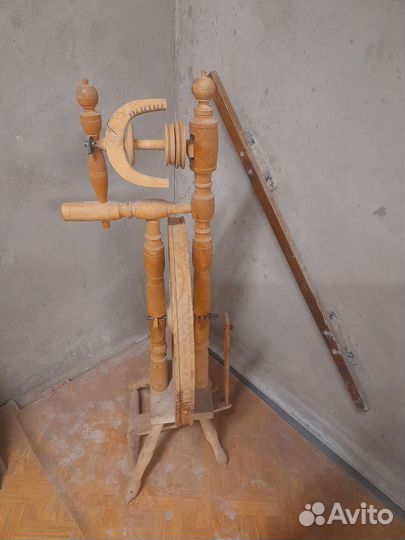 Прялка деревянная старинная