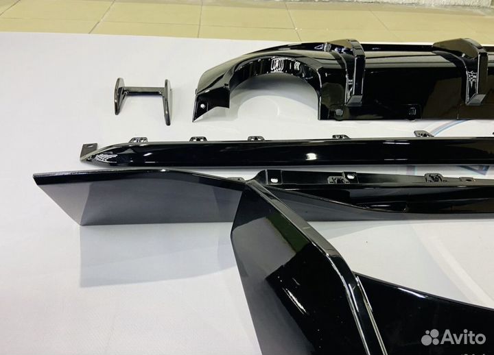Обвес BMW F40 M performance чёрный глянец