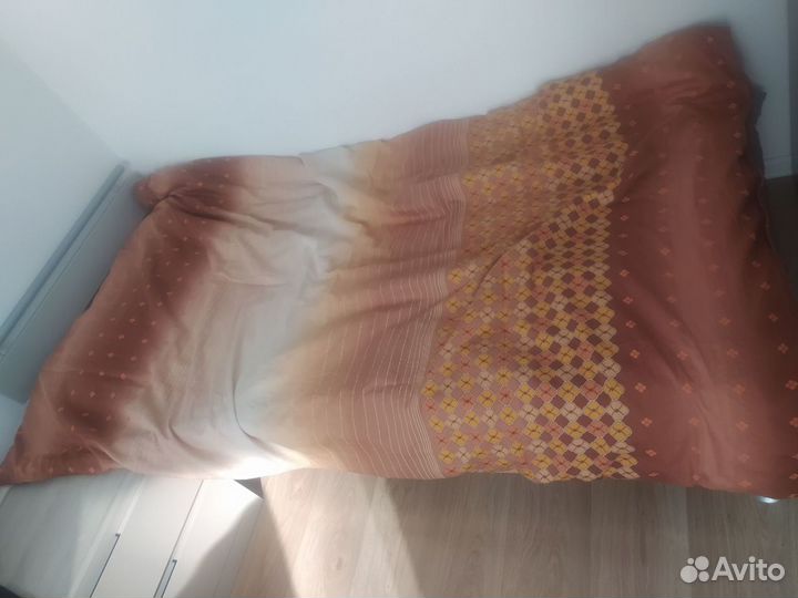 Одеяла,покрывало, подушки