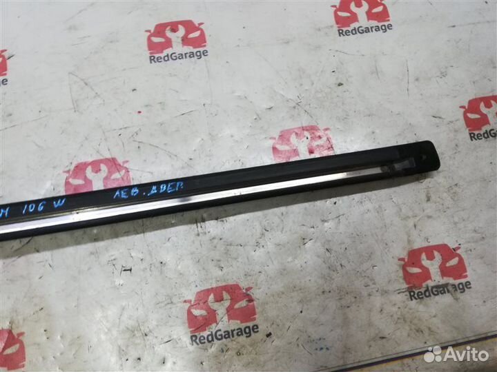 Полозья сдвижной двери левая Toyota Hiace KZH106W