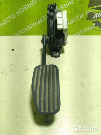 Педаль газа Volvo V70 B5254T 1999