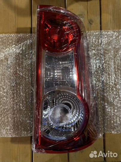 Задний фонарь LADA Largus