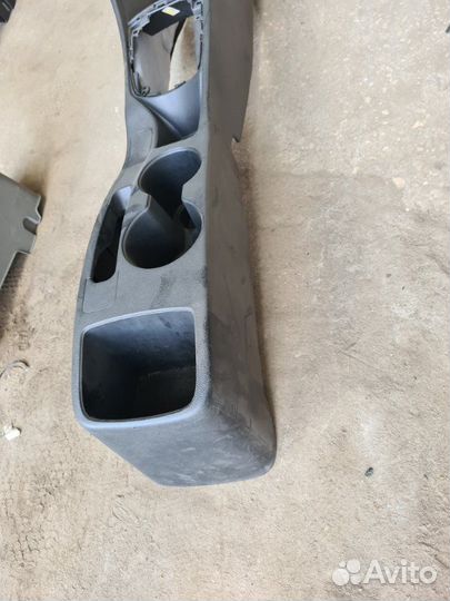 Консоль центральная Hyundai Solaris 1 2011