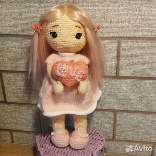 Кукла ручной работы вязаная 14 февраля Валентинка