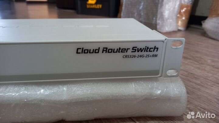 Коммутатор MikroTik CRS326-24G-2S+RM