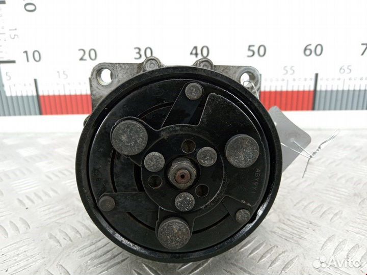 Компрессор кондиционера для Volkswagen Golf 4