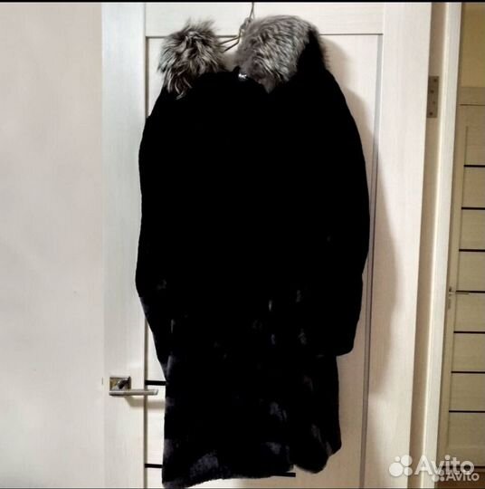 Шуба мутоновая с капюшоном 46